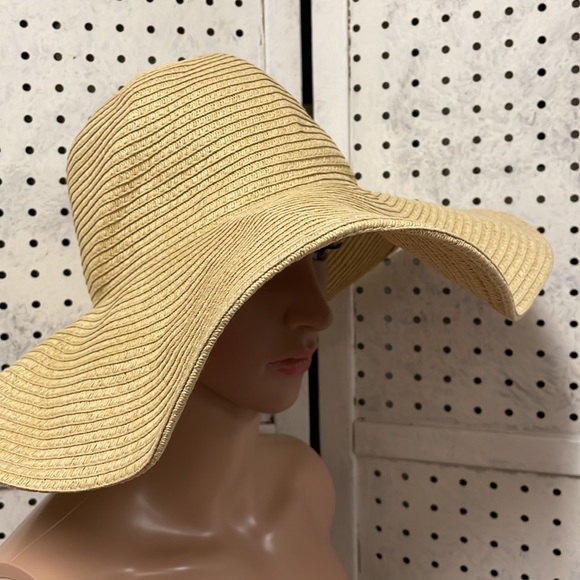 J.Crew beach hat - Picture 2 of 10